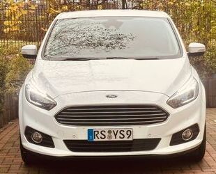 Ford Ford S-Max 2,0 Titanium*Allradantrieb*kam*Anbient Gebrauchtwagen