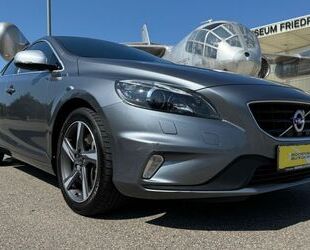 Volvo Volvo V40 D4 Momentum R-DESIGN Gebrauchtwagen