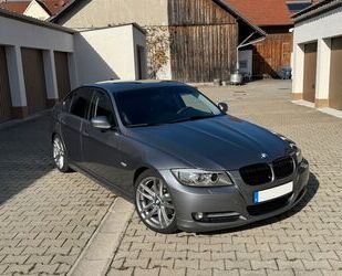 BMW BMW 320d LCI Navi SHZ PDC Leder Xenon Fsp Gebrauchtwagen