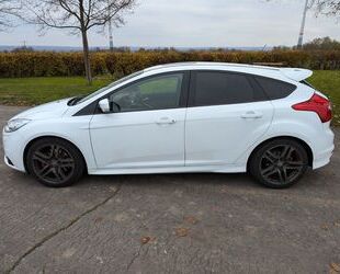 Ford Ford Focus 2,0 ST, sehr gepflegt, 8xAlu,Garage, S Gebrauchtwagen