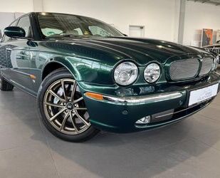 Jaguar Jaguar XJR 4.2 LEDER XENON NAVI JAGUAR RACING GREE Gebrauchtwagen