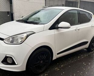 Hyundai Hyundai i10 Passion/EURO6/CLIMATR/ALU Gebrauchtwagen