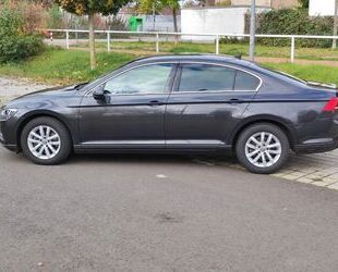 VW Volkswagen Passat 2.0 TDI SCR DSG Business Busines Gebrauchtwagen