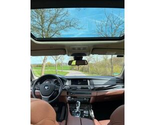 BMW BMW 520d Touring - Panoramadach, Vollleder, AHK Gebrauchtwagen