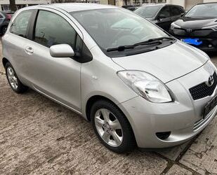 Toyota Toyota Yaris 1,3-l-VVT-i Sol Sol Gebrauchtwagen