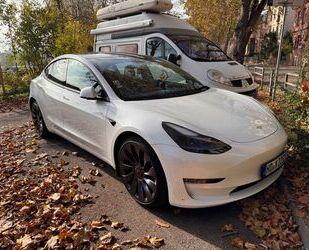 Tesla Tesla Model 3 Allradantrieb mit Dualmotor Performa Gebrauchtwagen