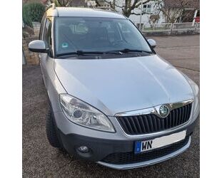 Skoda Skoda Roomster 1.2l TSI 63kW Scout Scout Gebrauchtwagen