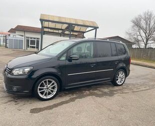 VW Volkswagen Touran 2.0 TDI Highline *AHK*PAN*LEDER Gebrauchtwagen