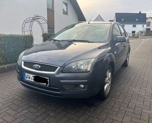 Ford Ford Focus 1,6 - HU 06/2026 - Scheckheftgepflegt Gebrauchtwagen