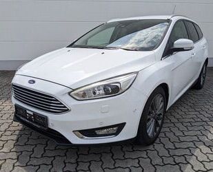 Ford Ford Focus Turnier 1.0l Titanium PDC AHK Navi Xeno Gebrauchtwagen