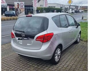 Opel Opel Meriva 1.4 ecoFLEX drive 88kW S/S 5-Gang driv Gebrauchtwagen