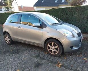 Toyota Toyota Yaris 1,3-l-VVT-i Sol Gebrauchtwagen