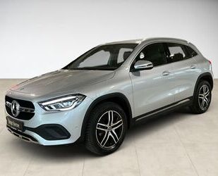 Mercedes-Benz Mercedes-Benz GLA 180 Progressive PDC SpurH Navi A Gebrauchtwagen