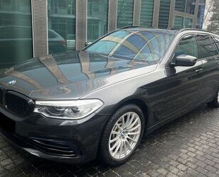 BMW BMW 530 Baureihe 5 Touring 530 d Sport Line*LED*HU Gebrauchtwagen