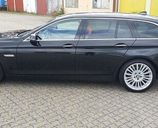 BMW BMW 530d Touring A Luxury Line, Pano, AHK, Leder, Gebrauchtwagen