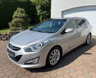 Hyundai Hyundai i40 CW Premium AUTOMATIK,2.HAND,8xALU Gebrauchtwagen