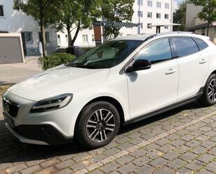 Volvo Volvo V40 Cross Country D2 Geartronic Momentum Mom Gebrauchtwagen