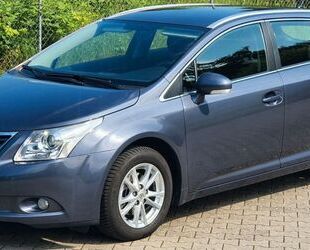 Toyota Toyota Avensis 1.8 Kombi 1.Hand Automatik Navi Kam Gebrauchtwagen