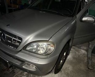 Mercedes-Benz Mercedes-Benz ML 270 CDI XENON SITZHEIZUNG TÜV 12 Gebrauchtwagen