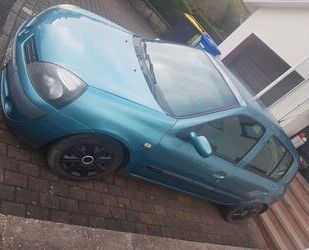 Renault Renault Clio 1.2 16V Gebrauchtwagen