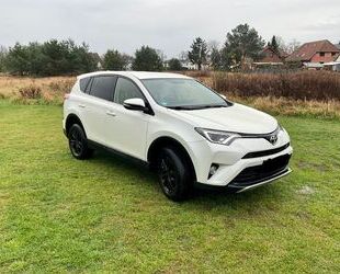 Toyota Toyota RAV 4 2,0-l-D-4D Edition-S 4x2 Edition-S Gebrauchtwagen