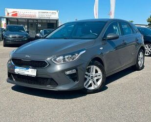 Kia Kia ceed / Ceed KAMERA+CARPLAY+SITZ+LENKHZ. Gebrauchtwagen