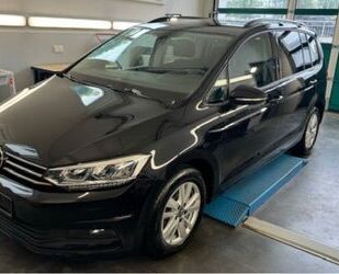 VW Volkswagen Touran 2.0d DSG Comfort LED/NAVI/ACC/D Gebrauchtwagen