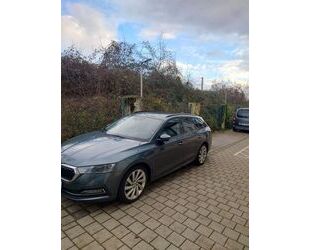 Skoda Skoda Octavia 2.0 TDI 110kW DSG STYLE COMBI STYLE Gebrauchtwagen