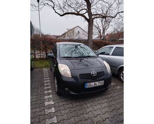 Toyota Toyota Yaris Cool 1,0-l-VVT-i Cool Gebrauchtwagen