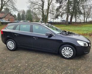 Volvo Volvo V60 Kombi Momentum*Scheckheftgepflegt* Gebrauchtwagen