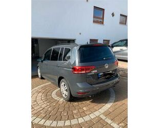 VW Volkswagen Touran 2.0 TDI SCR DSG Highline Highlin Gebrauchtwagen