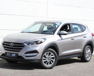 Hyundai Hyundai TUCSON 1.6 Classic 2WD Navi Sitzh. 17