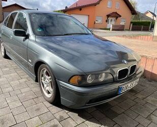 BMW BMW 520i - E39 - TÜV 08/2025 - EZ 2003 Gebrauchtwagen