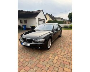 BMW BMW 730d Schwarz, Leder, 144000km Gebrauchtwagen