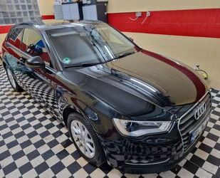 Audi Audi A3 1.4 TFSI S tronic Attraction Attraction Gebrauchtwagen