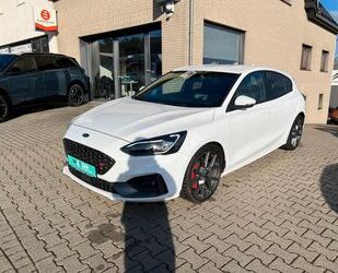 Ford Ford FOCUS ST EcoBoost 2.3 Gebrauchtwagen