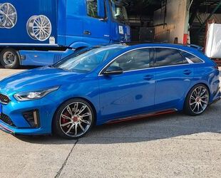 Kia Kia ProCeed 1.6 T-GDI DCT GT !GIA CUZZO UMBAU! Gebrauchtwagen