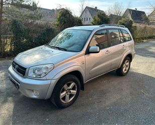 Toyota Toyota RAV 4 4x4 2,0 L Sol 5-türig Gebrauchtwagen