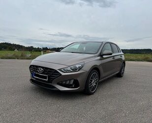 Hyundai Hyundai i30 mit Herstellergarantie Gebrauchtwagen