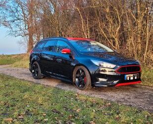 Ford Ford Focus 2,0TDCi 110kW DPF ST-Line Black Turnie. Gebrauchtwagen