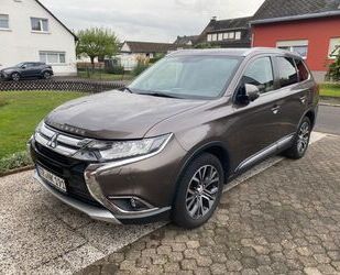 Mitsubishi Mitsubishi Outlander 2.2 DI-D Edition 100+ 4WD Aut Gebrauchtwagen