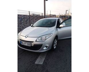 Renault Renault Megane Expression 1.6 16V 100 Expression Gebrauchtwagen