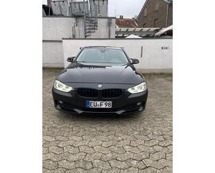 BMW BMW 320d Automatik / Xenon / Voll Leder Gebrauchtwagen