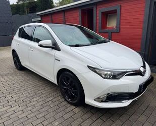 Toyota Toyota Auris Hybrid Executive 1,8-l-VVT-i Execut Gebrauchtwagen