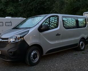 Opel Opel Vivaro B L1H1 8 Sitze + Camper, AHK, Klima, N Gebrauchtwagen