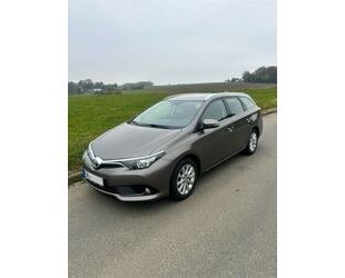 Toyota Toyota Auris 2xAlu*Temp* Relax Gar*Scheckheft* Gebrauchtwagen