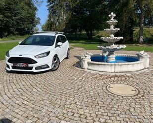 Ford Ford Focus Turnier ST 2.Hand Klima 8-Fach Leder Gebrauchtwagen