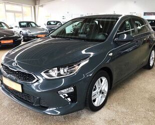 Kia Kia ceed 1.4 TGDI Vision AHK*SHZ*NAV*PDC*RK*LHZ*TE Gebrauchtwagen