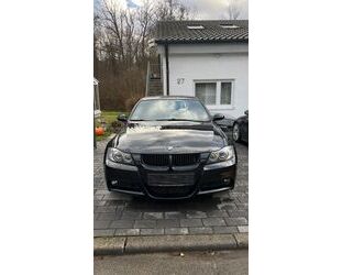 BMW BMW 320i E90 M-Paket Werk Gebrauchtwagen