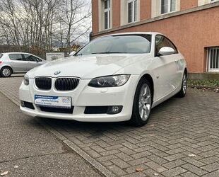 BMW BMW Coupe 325i+AUTOMATIK+LEDER+NAVI+XENON+PDC+SHD+ Gebrauchtwagen